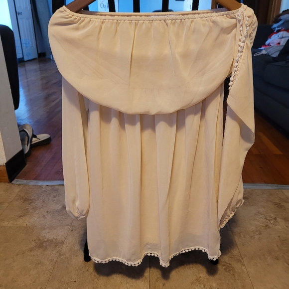 Modern Vintage Tops - Women's dressy top by Modern Vintage Boutique size Medium